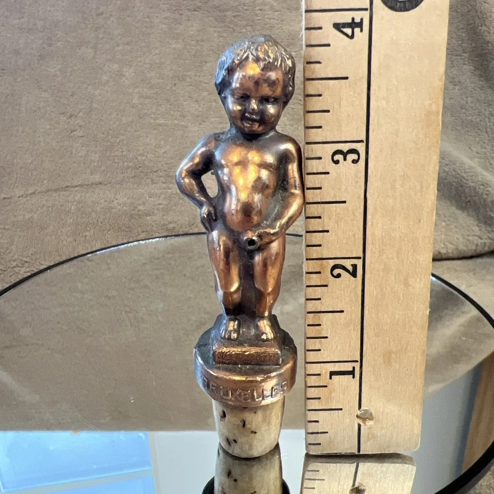 Vtg Brussels Manneken PIS Drink Pourer Bruxelle Brass‎ & Cork Bottle Stopper